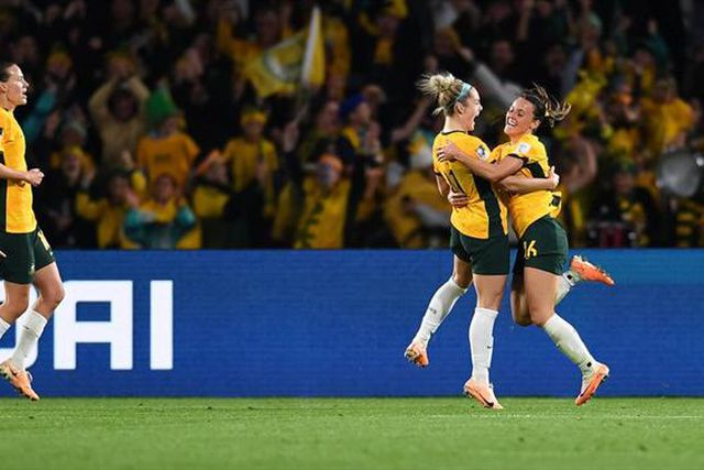 Austrália bate Dinamarca e está nas oito finalistas