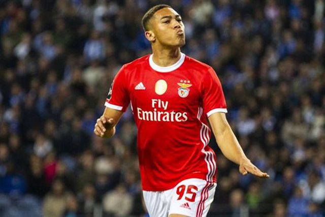 «Ainda hoje não sei porque saí do Benfica»