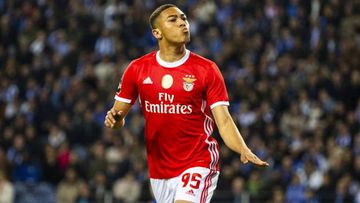 «Ainda hoje não sei porque saí do Benfica»