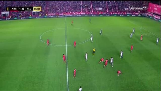 Marcelo lesiona gravemente adversário em lance arrepiante