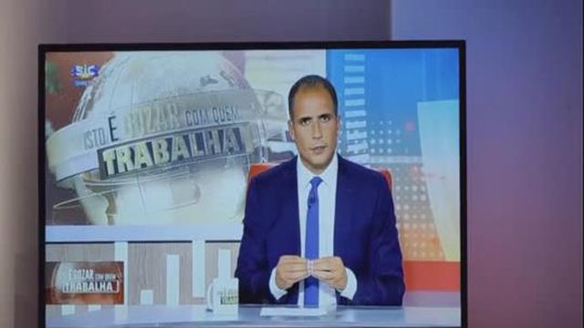 Ricardo Araújo Pereira festejou golo de João Neves em direto na SIC