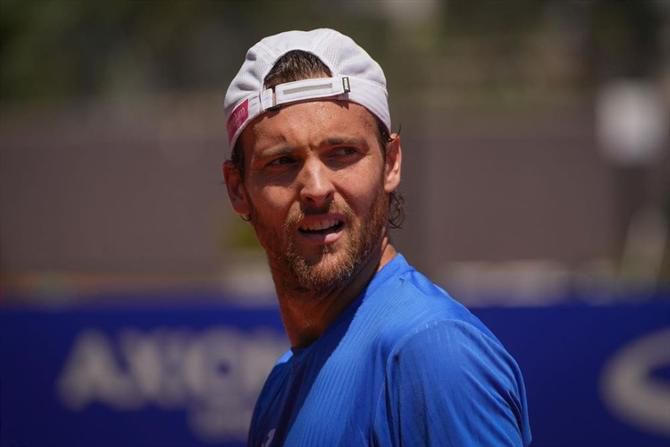 João Sousa estreia-se esta segunda-feira no Porto Open