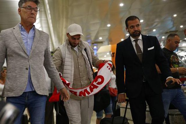 Assim foi a chegada de Kokçu a Lisboa (fotogaleria)