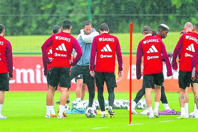 Todos juntos outra vez e para atacar o Burnley