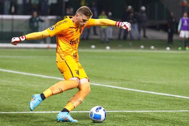 História A BOLA: Saiba como o Covid 'ajudou' Bento