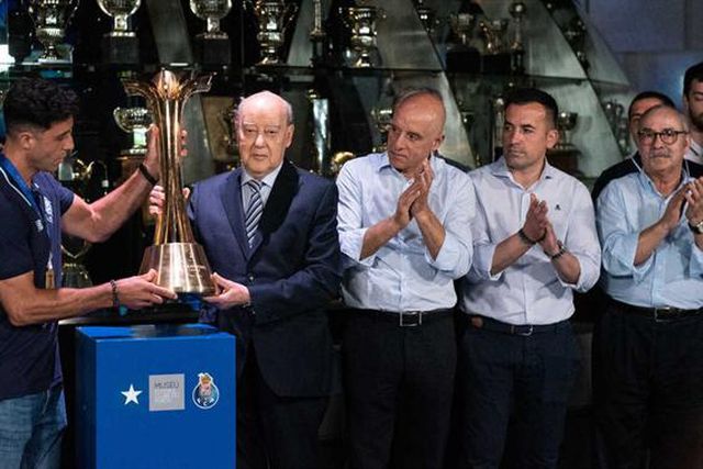 Pinto da Costa exulta conquista: «Numa altura em que os clubes de Lisboa açambarcavam tudo…»