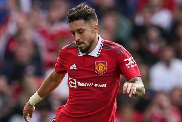 Agora sim: Alex Telles é negócio fechado!