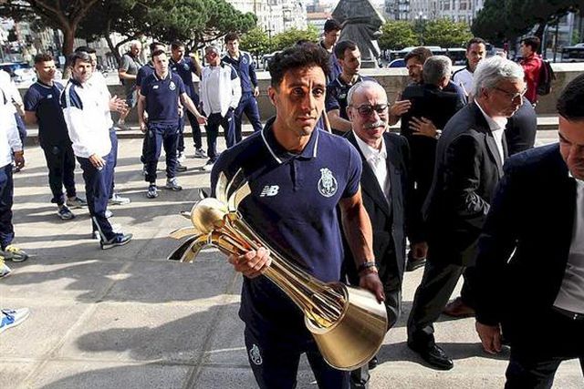 Histórico capitão despede-se do FC Porto