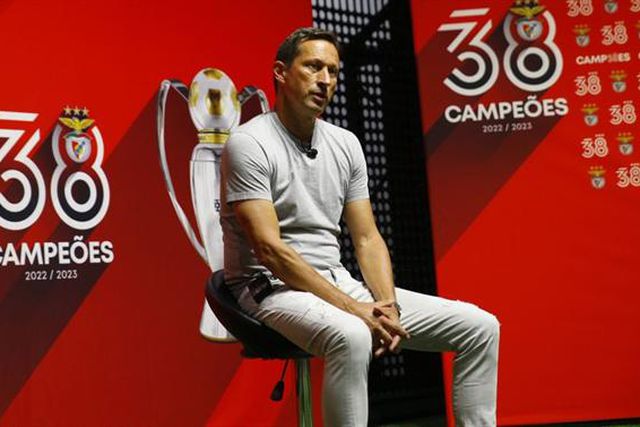 Roger Schmidt no pós-título: Resposta a Conceição, um desejo por Otamendi e o balanço da época