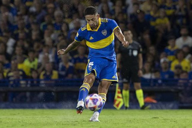 Alan Varela convocado para jogo enquanto decorrem negociações