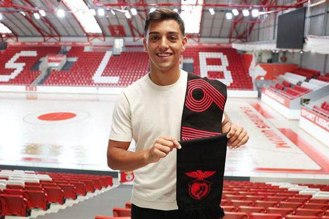 Avançado da formação regressa ao Benfica para integrar plantel principal