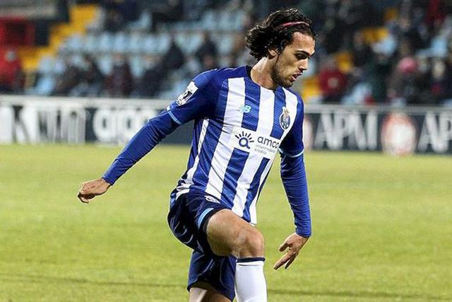 Oficial: Tomás Esteves é do Pisa