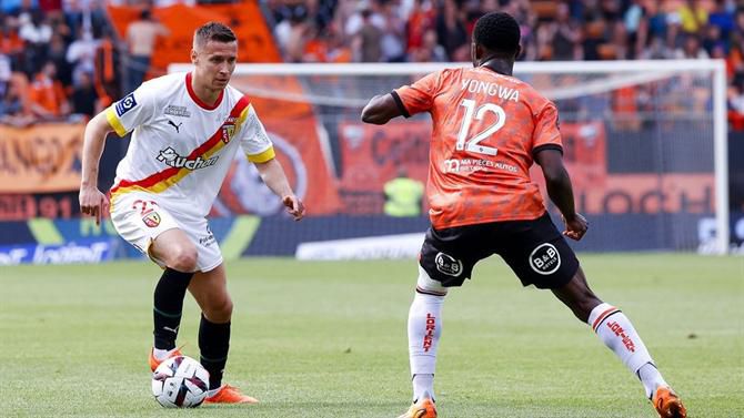 Lens vence com reviravolta em Lorient e inviabiliza festa do PSG já este domingo