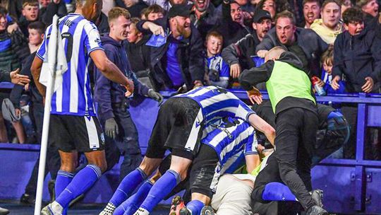 Impróprio para cardíacos: Sheffield Wednesday anulou 0-4 com 5-1 e está na final do ‘play off’!