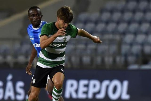 Bragança volta a ser leão em Faro