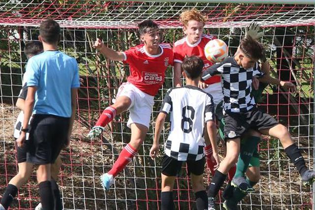 Benfica vence Boavista e está a três pontos do título