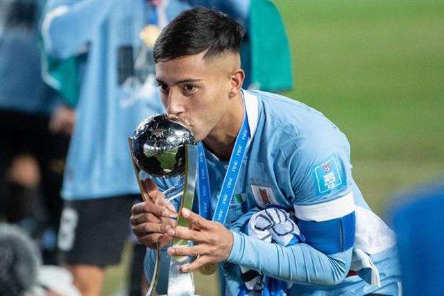 Conquistou o Mundial de sub-20 e é colocado na mira de SC Braga e Barcelona