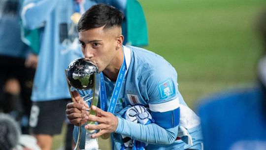 Conquistou o Mundial de sub-20 e é colocado na mira de SC Braga e Barcelona