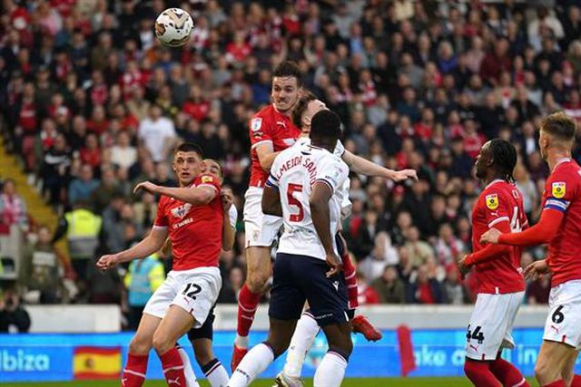 Barnsley elimina Bolton: final do 'play-off' dia 29 em Wembley com o Wednesday