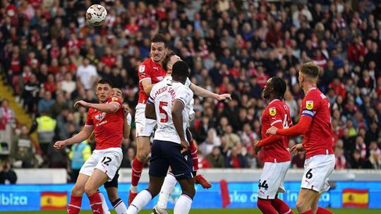 Barnsley elimina Bolton: final do 'play-off' dia 29 em Wembley com o Wednesday