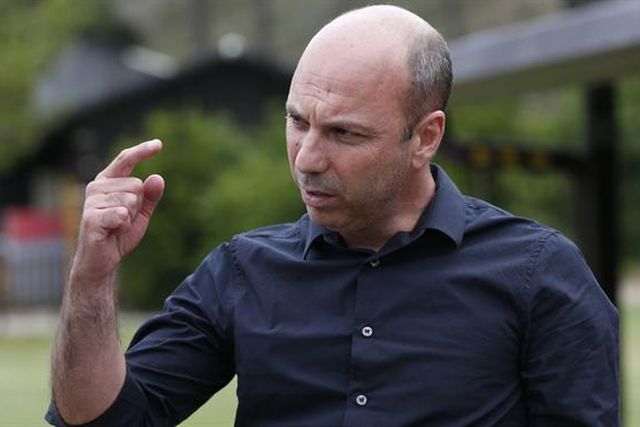 Bruno Pinheiro complica-se