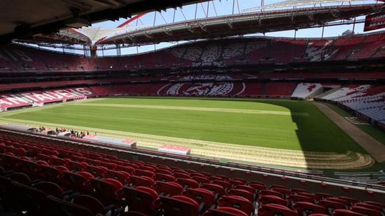 Estádio da Luz recebe evento religioso