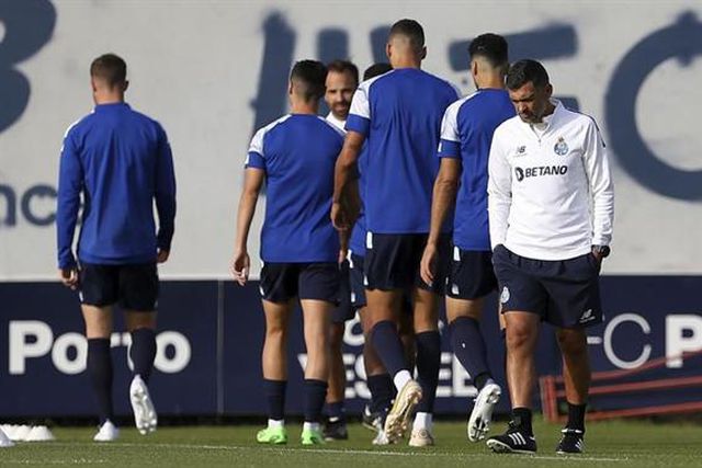 Dragões continum a preparar V. Guimarães com uma baixa