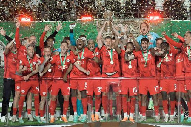 RB Leipzig conquista o troféu pelo segundo ano seguido (veja os golos)