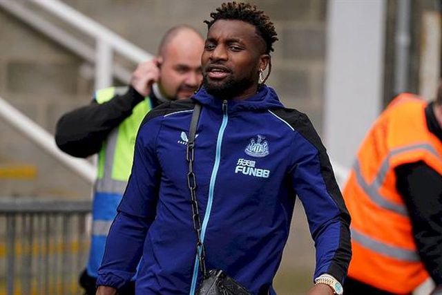 VAi para o Al Ahli e despede-se dos adeptos