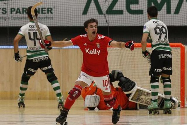 Oficial: após uma época emprestado, avançado regressa ao Benfica