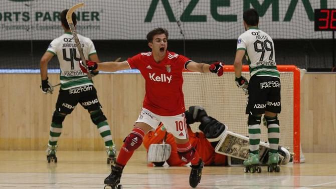 Oficial: após uma época emprestado, avançado regressa ao Benfica