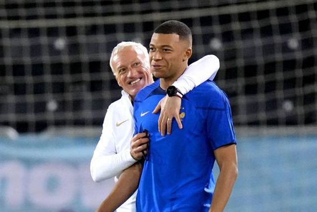 «Futuro de Mbappé? Tem idade suficiente para se exprimir»