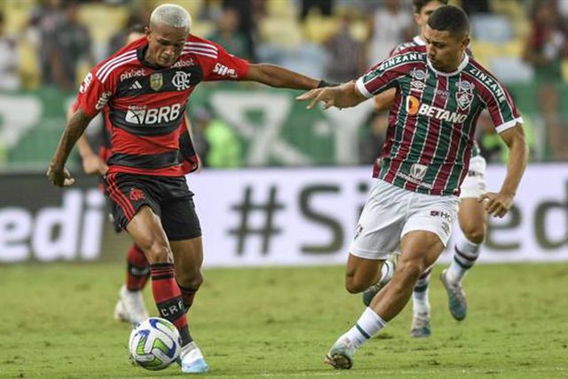 Liverpool entra na corrida pelo alvo para '6'