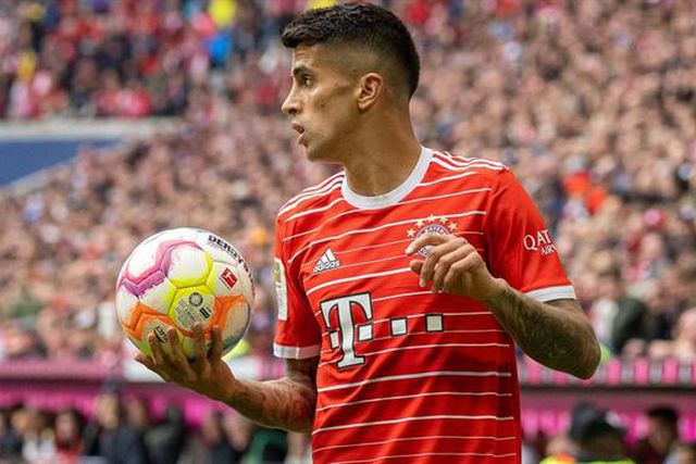 Cancelo e o futuro: «Vou sentar-me à mesa com os dirigentes do Manchester City»