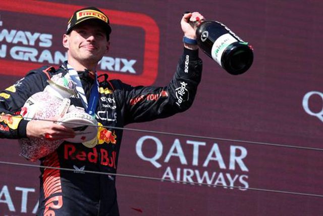 Norris partiu o troféu da vitória de Verstappen (vídeo)