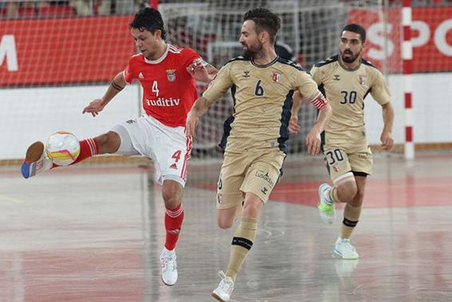 Benfica perde em casa com o SC Braga e está em desvantagem na meia-final