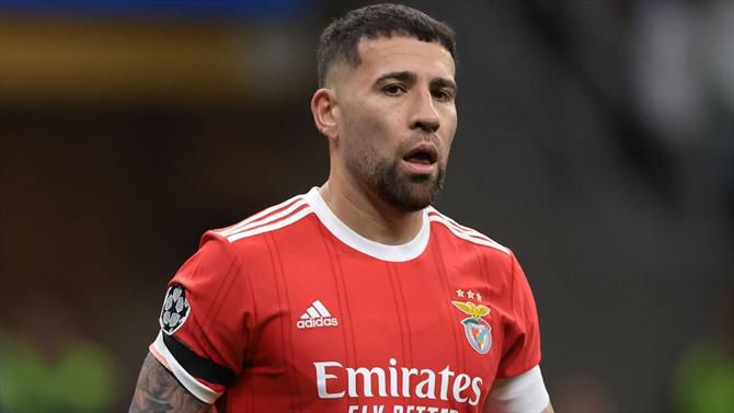 «Otamendi é um dos melhores centrais do mundo, o Benfica devia fazer o esforço»