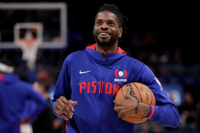 Kings contratam poste 'free agent', mas não é Neemias