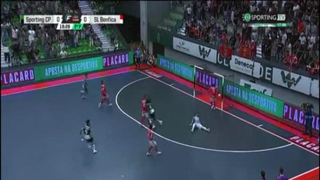 ÉPICO!!! Veja bem o golo de Zicky Té frente ao Benfica