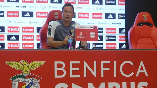 Roger Schmidt: João Neves a lateral frente ao Burnley e o investimento para a nova época