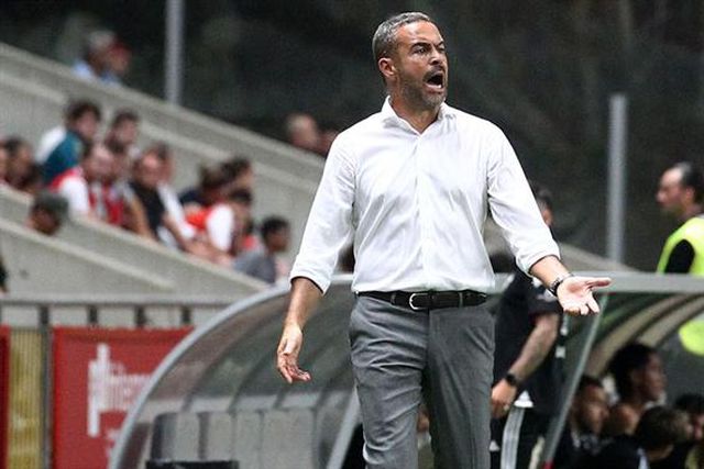 Artur Jorge não facilita diante do Backa Topola