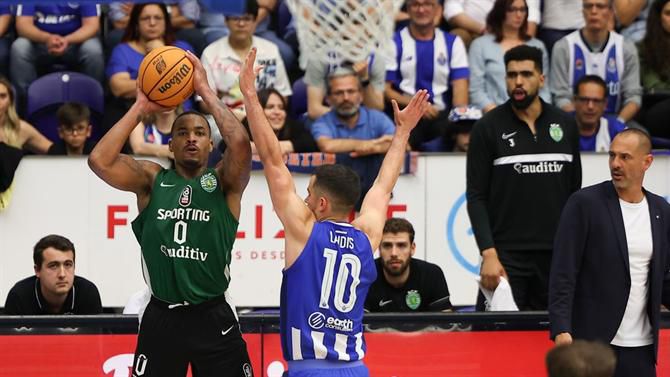 Sporting vence outra vez na Dragão Arena e está a uma vitória da final!