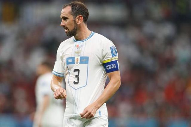 Oficial: Diego Godín termina carreira (vídeo)