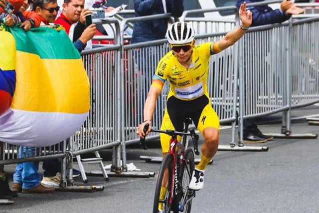 Angel López dominador na Volta à Colômbia