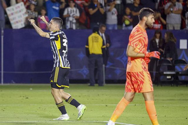 Juventus derrota Milan nos penáltis