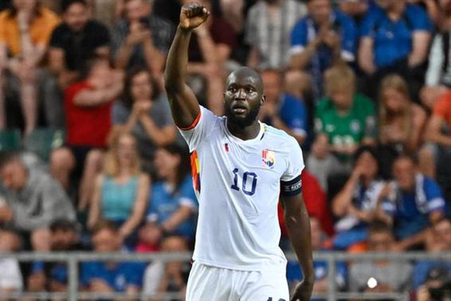 Grupo F: Dois golos de Lukaku no regresso da Bélgica às vitórias