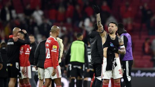 Otamendi deixa garantia imediata: «Focado no Benfica»