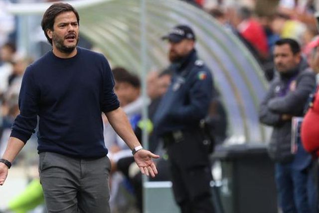 Tiago Moutinho renova até 2024