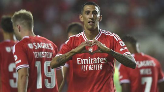 Di María e a mulher recordam 2009