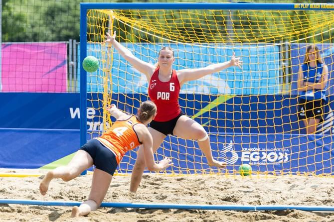 Seleção feminina soma segundo desaire no andebol de praia